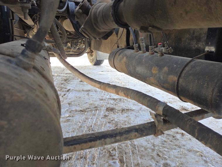 image for item EB1291 2001 Kenworth W900 semi truck