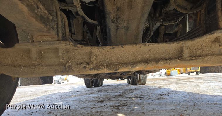 image for item EB1291 2001 Kenworth W900 semi truck