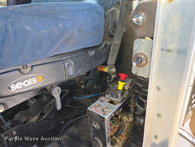 image for item EB1291 2001 Kenworth W900 semi truck