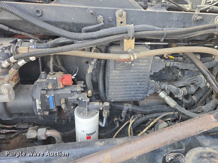 image for item EB1291 2001 Kenworth W900 semi truck