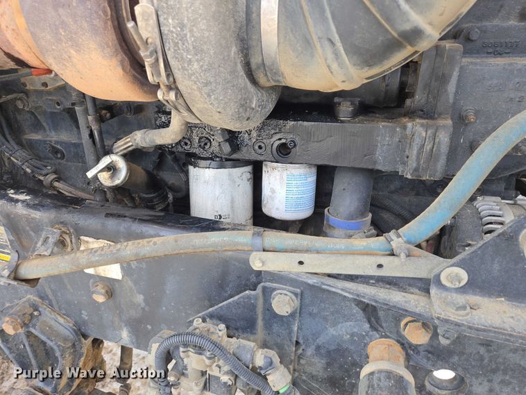 image for item EB1291 2001 Kenworth W900 semi truck