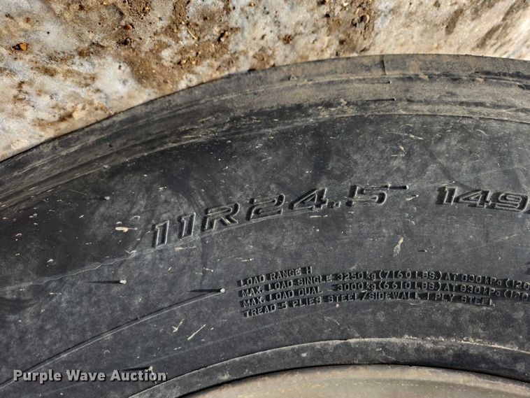 image for item EB1291 2001 Kenworth W900 semi truck