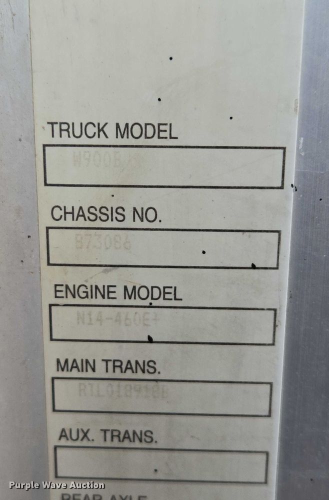 image for item EB1291 2001 Kenworth W900 semi truck