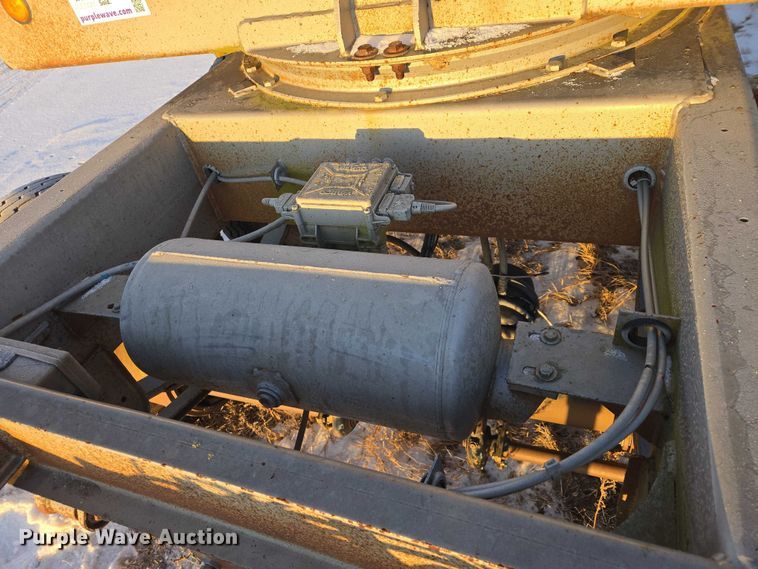 image for item EB1292 1999 Trail King TK54BDU-284 bottom dump trailer