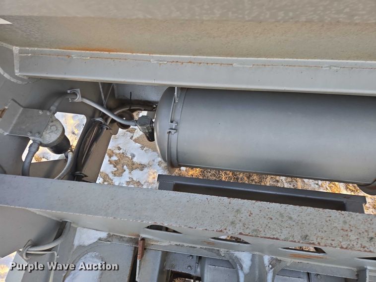 image for item EB1292 1999 Trail King TK54BDU-284 bottom dump trailer