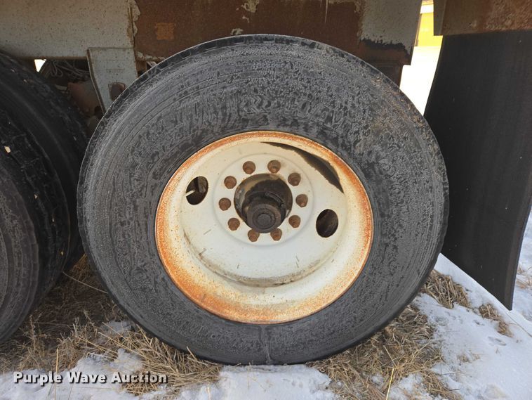 image for item EB1292 1999 Trail King TK54BDU-284 bottom dump trailer