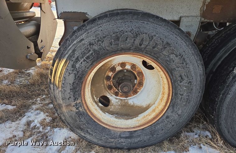 image for item EB1292 1999 Trail King TK54BDU-284 bottom dump trailer