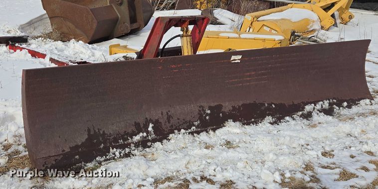image for item EB1295 Renn 770 snow plow