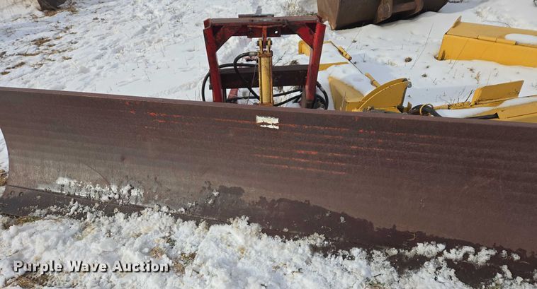 image for item EB1295 Renn 770 snow plow