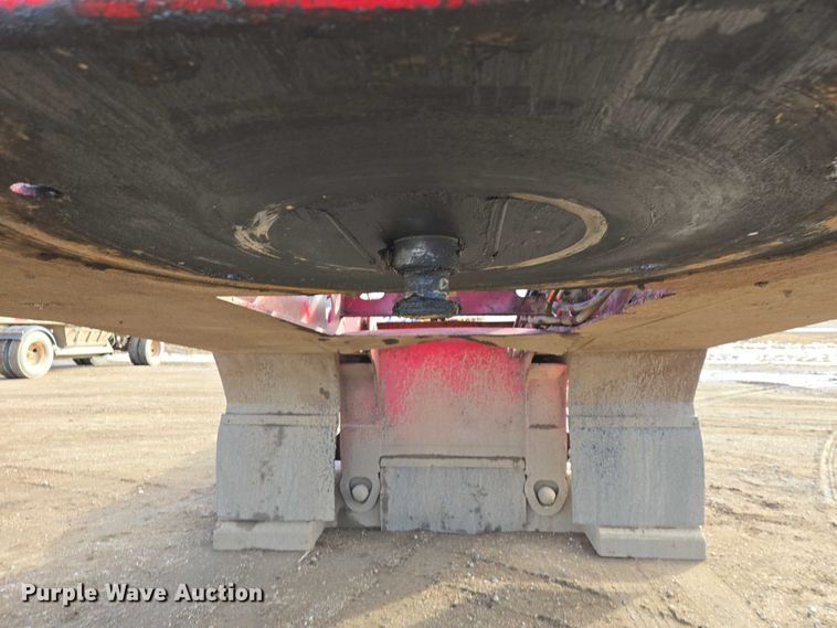 image for item EB1297 2012 Globe Trailer Manufacturing lowboy equipment trailer