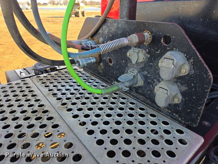 image for item EB1298 2021 Kenworth T800 semi truck