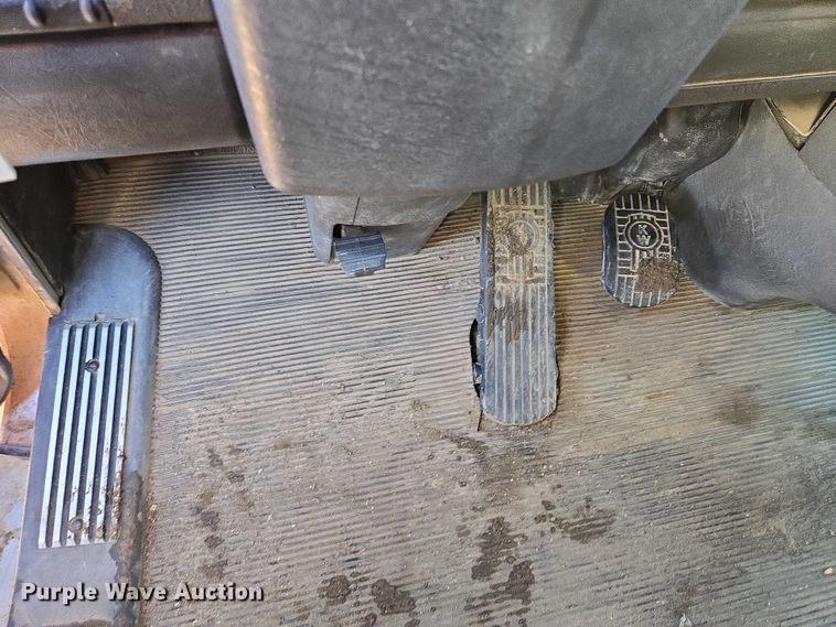 image for item EB1298 2021 Kenworth T800 semi truck