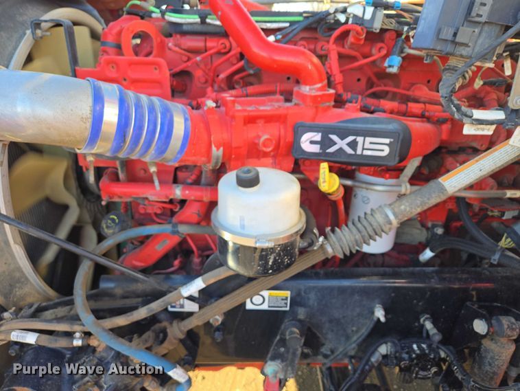 image for item EB1298 2021 Kenworth T800 semi truck