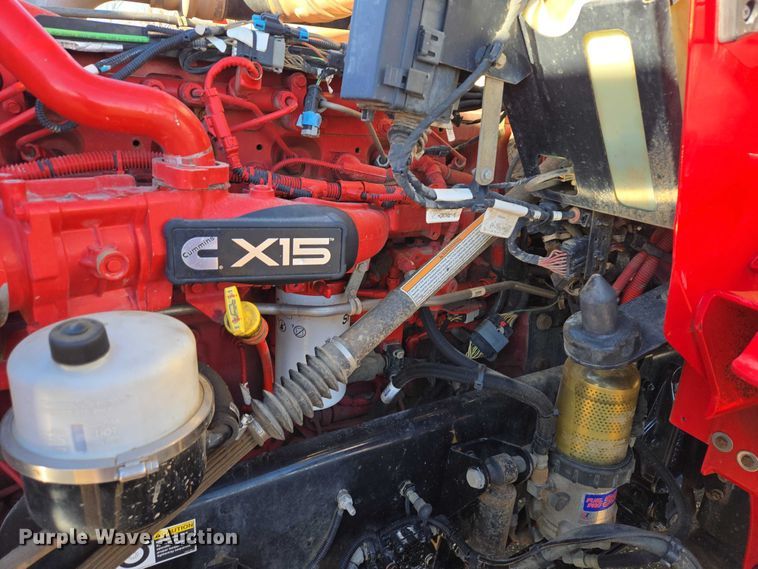 image for item EB1298 2021 Kenworth T800 semi truck