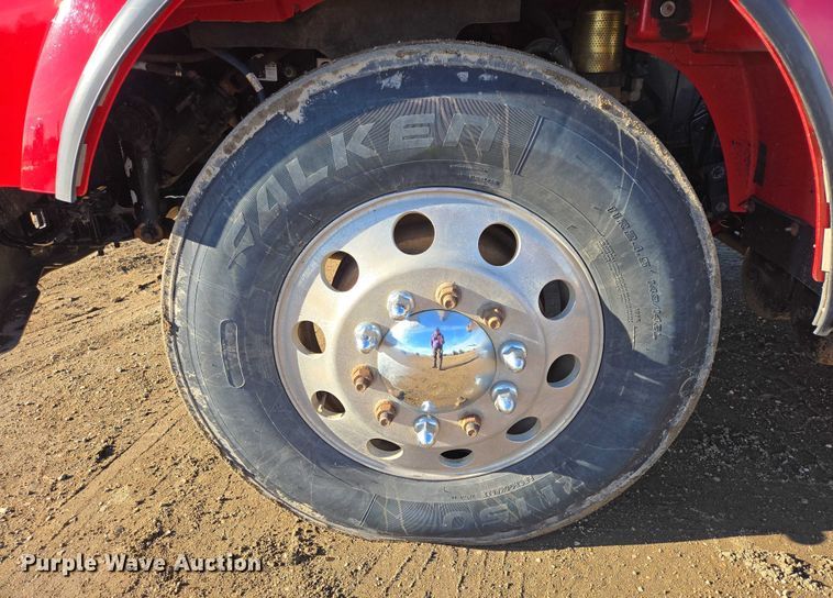 image for item EB1298 2021 Kenworth T800 semi truck