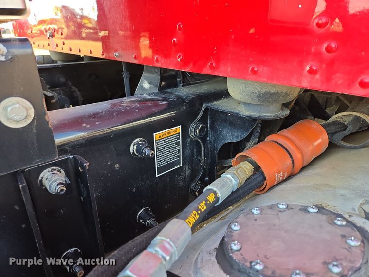 image for item EB1299 2022 Kenworth T800 semi truck