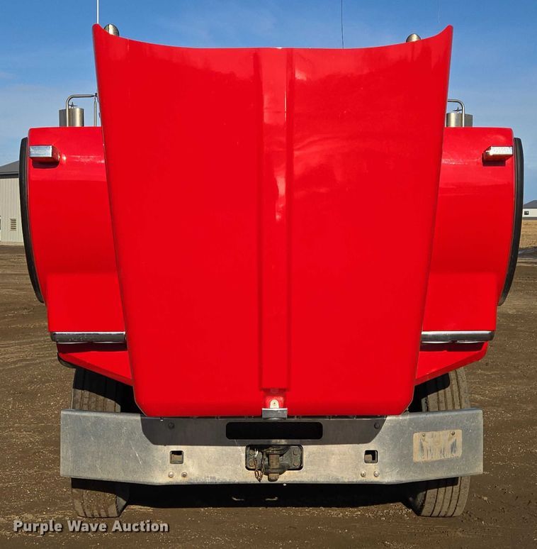 image for item EB1299 2022 Kenworth T800 semi truck