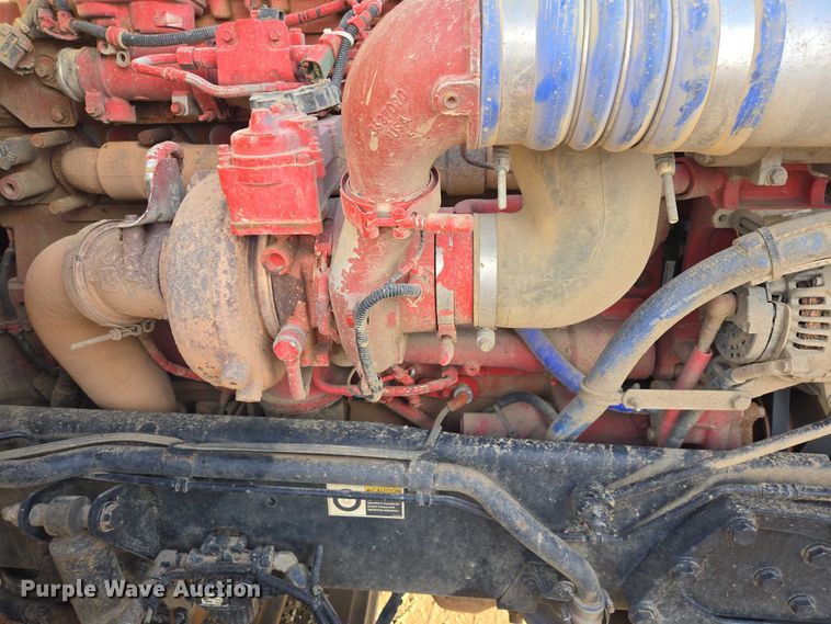 image for item EB1299 2022 Kenworth T800 semi truck