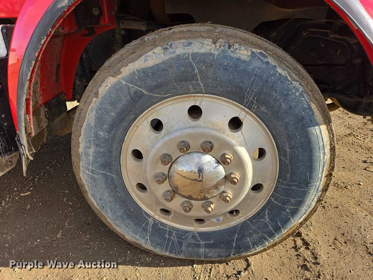 image for item EB1299 2022 Kenworth T800 semi truck