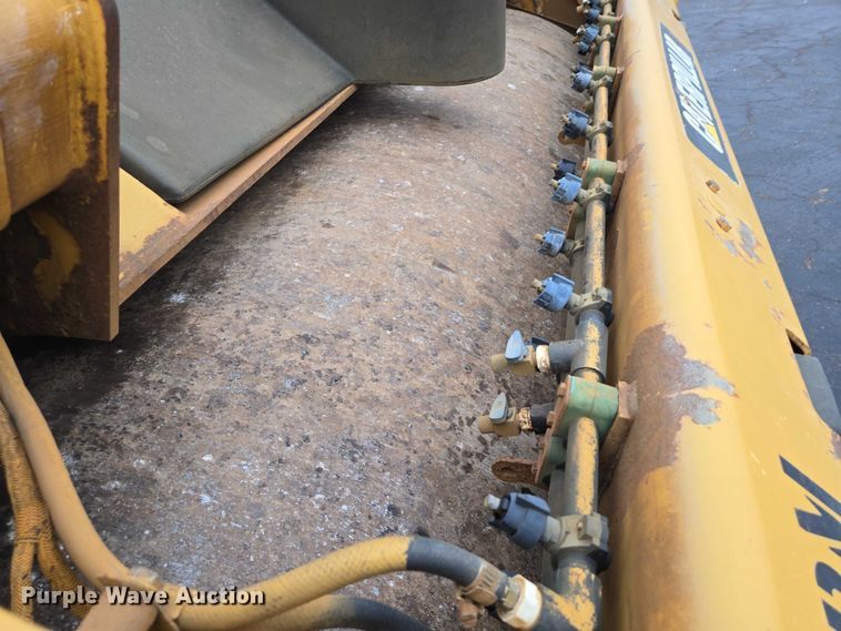 image for item EB1300 2010 Caterpillar CB-64 double drum vibratory roller