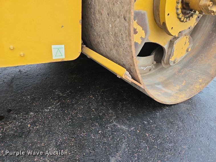 image for item EB1300 2010 Caterpillar CB-64 double drum vibratory roller