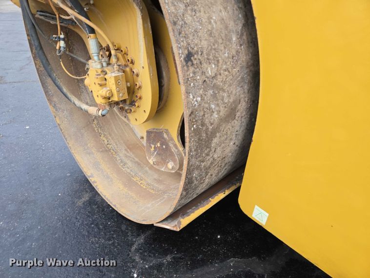 image for item EB1300 2010 Caterpillar CB-64 double drum vibratory roller