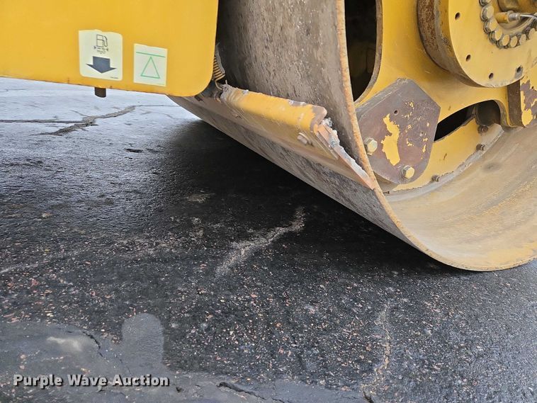 image for item EB1300 2010 Caterpillar CB-64 double drum vibratory roller