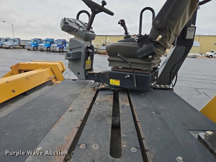 image for item EB1300 2010 Caterpillar CB-64 double drum vibratory roller