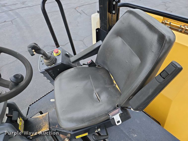 image for item EB1300 2010 Caterpillar CB-64 double drum vibratory roller