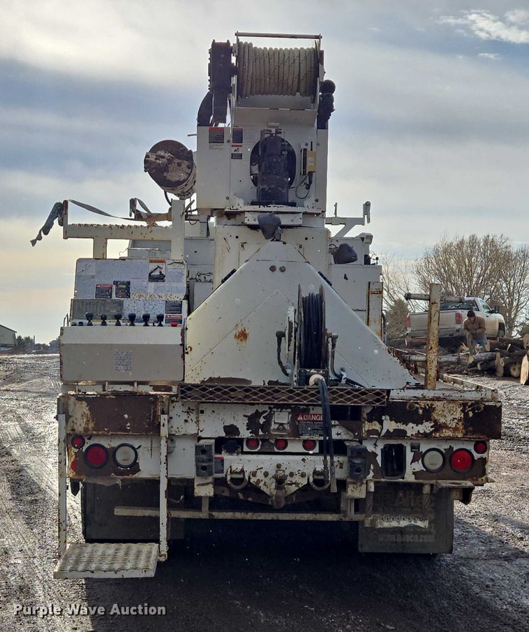 image for item EB1337 Altec D3055ATR digger derrick truck bed