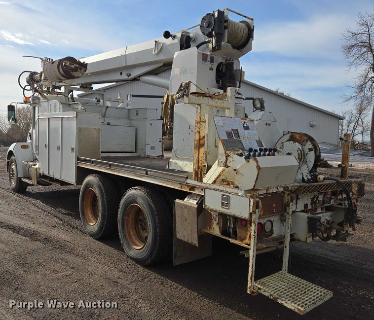 image for item EB1337 Altec D3055ATR digger derrick truck bed