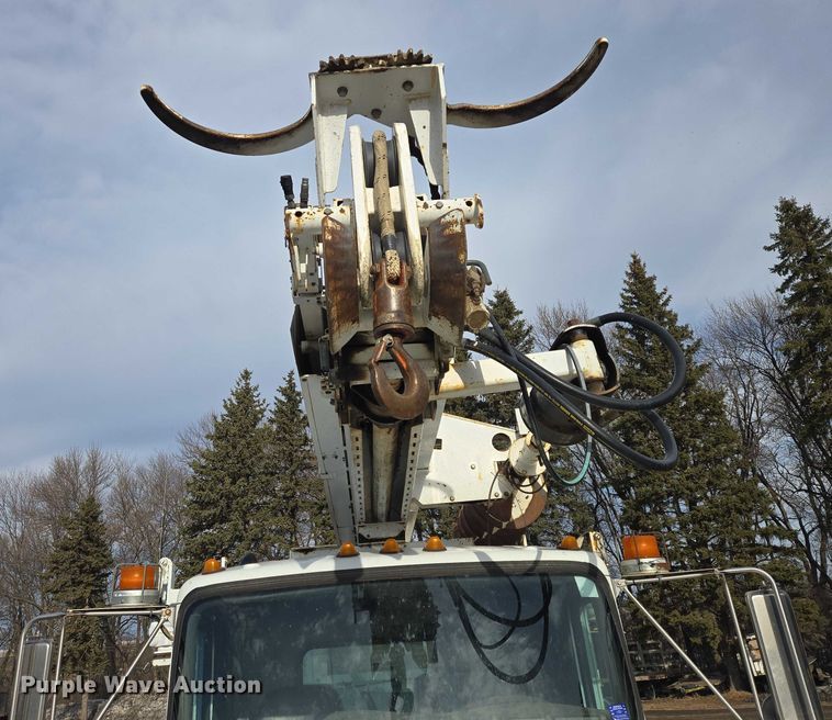 image for item EB1337 Altec D3055ATR digger derrick truck bed