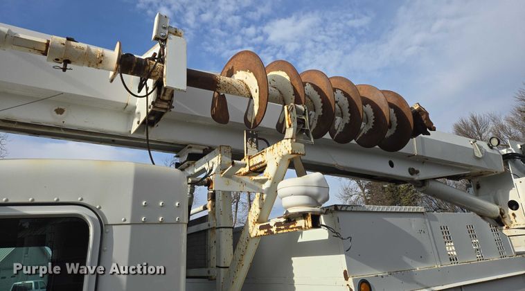 image for item EB1337 Altec D3055ATR digger derrick truck bed