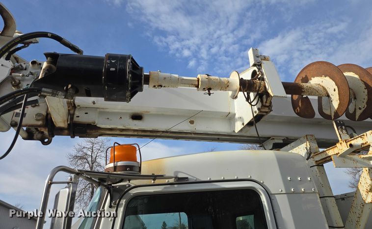 image for item EB1337 Altec D3055ATR digger derrick truck bed