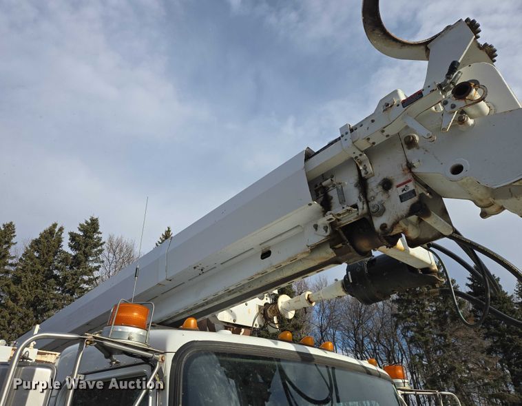 image for item EB1337 Altec D3055ATR digger derrick truck bed