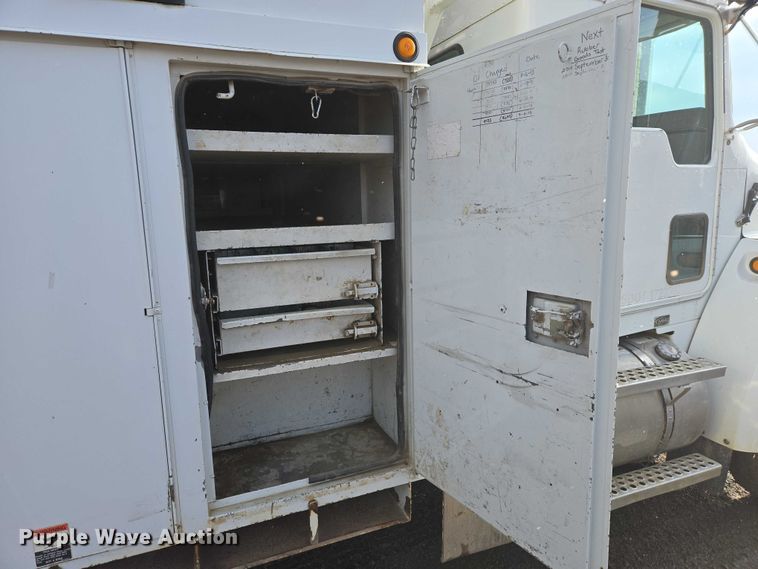 image for item EB1337 Altec D3055ATR digger derrick truck bed