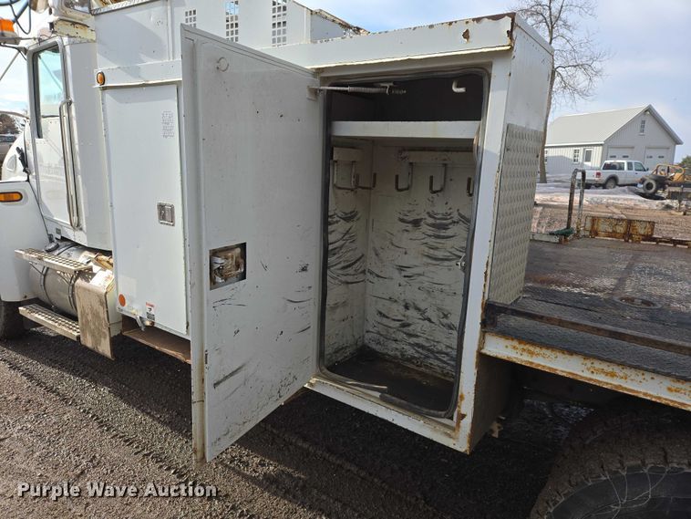 image for item EB1337 Altec D3055ATR digger derrick truck bed