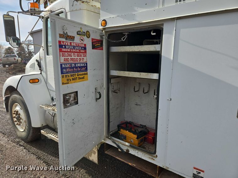 image for item EB1337 Altec D3055ATR digger derrick truck bed