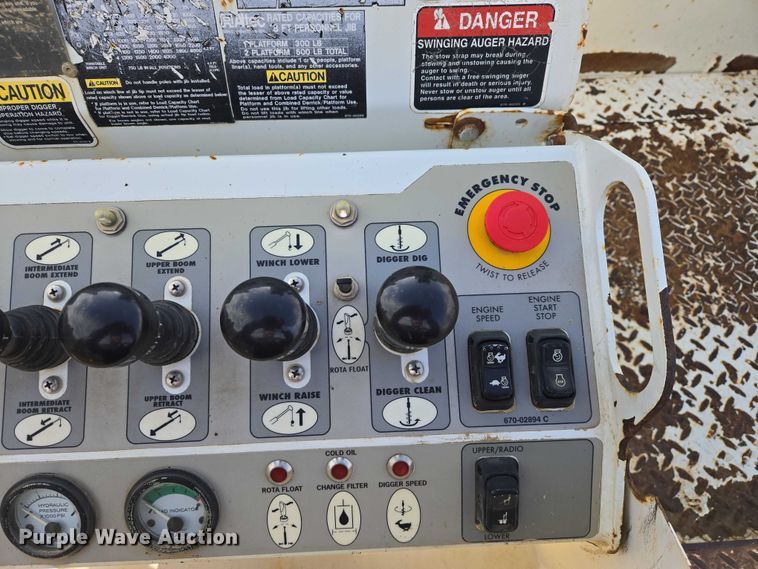 image for item EB1337 Altec D3055ATR digger derrick truck bed