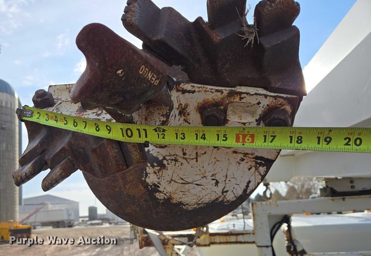 image for item EB1337 Altec D3055ATR digger derrick truck bed