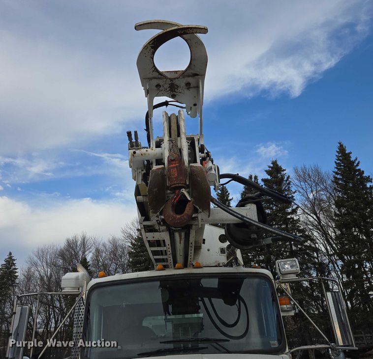 image for item EB1338 Altec DM47TR digger derrick truck bed