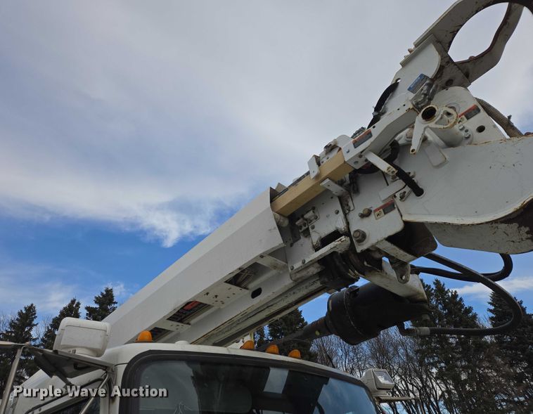 image for item EB1338 Altec DM47TR digger derrick truck bed