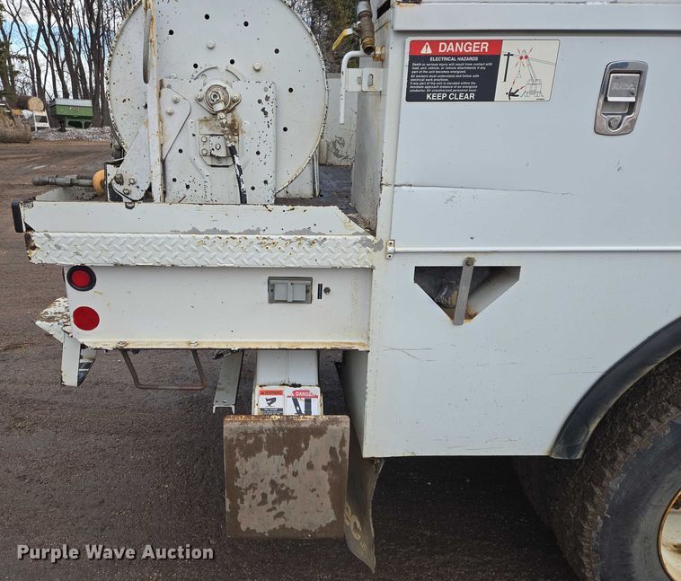 image for item EB1338 Altec DM47TR digger derrick truck bed