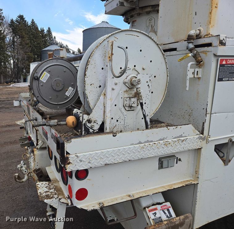 image for item EB1338 Altec DM47TR digger derrick truck bed