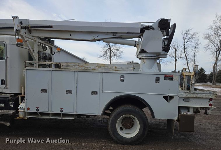 image for item EB1338 Altec DM47TR digger derrick truck bed