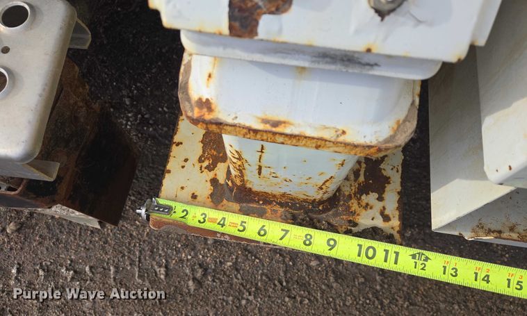 image for item EB1338 Altec DM47TR digger derrick truck bed