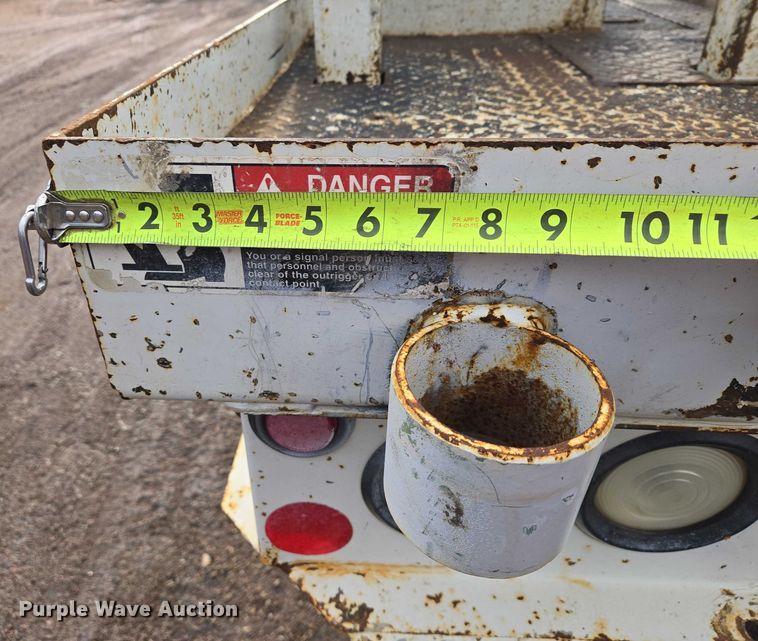 image for item EB1338 Altec DM47TR digger derrick truck bed