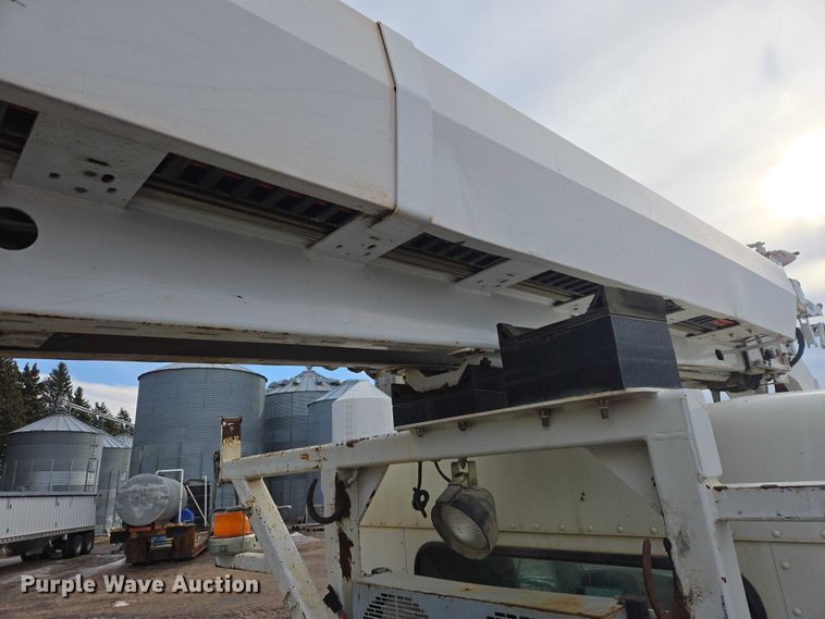 image for item EB1338 Altec DM47TR digger derrick truck bed