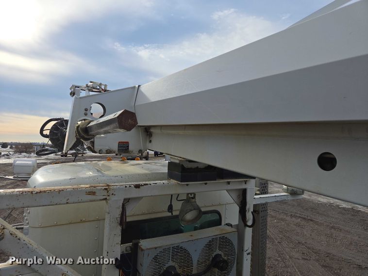 image for item EB1338 Altec DM47TR digger derrick truck bed