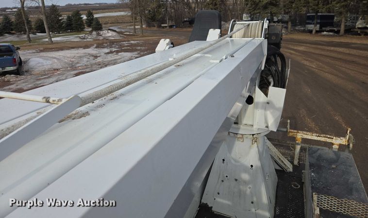 image for item EB1338 Altec DM47TR digger derrick truck bed
